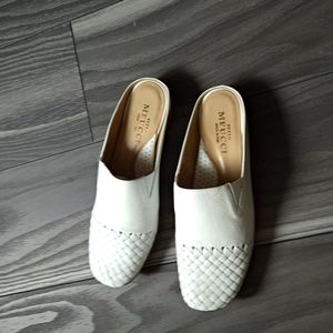 Sesto Meucci Italian White Leather Loafers, slip on.  Size 9 1/2